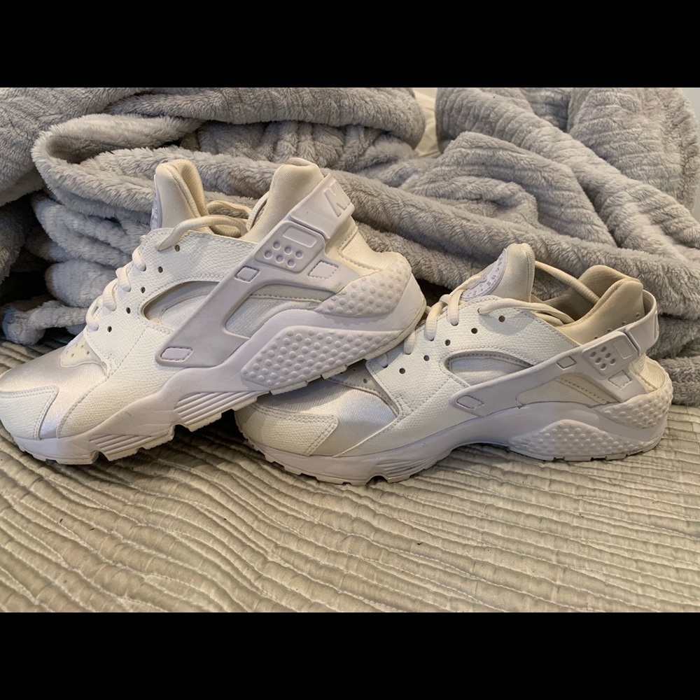 huarache women’s sneakers